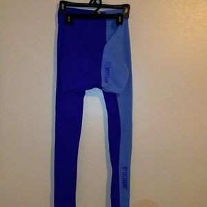 Gym shark blue set never worn brand new size small